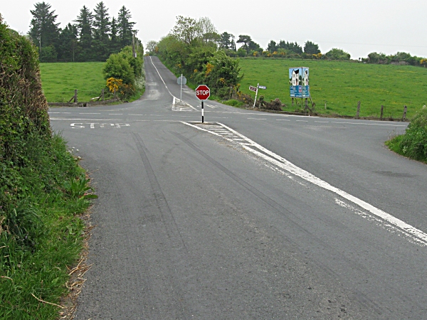 File:Ballyhest Cross Roads - Geograph - 1875022.jpg