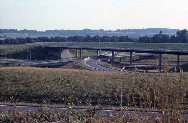 File:M23-M25 Interchange in 1979 - Geograph - 2466993.jpg