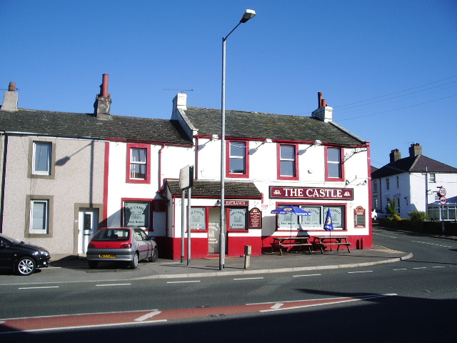 File:The Castle, Common End - Geograph - 518622.jpg