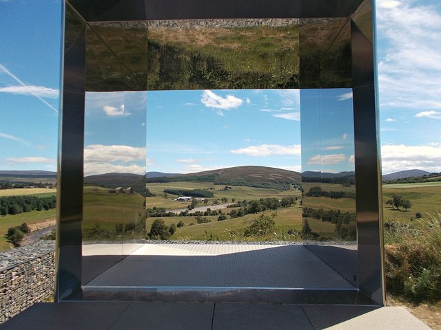 File:View through the box at The Still Viewpoint - Geograph - 5845048.jpg