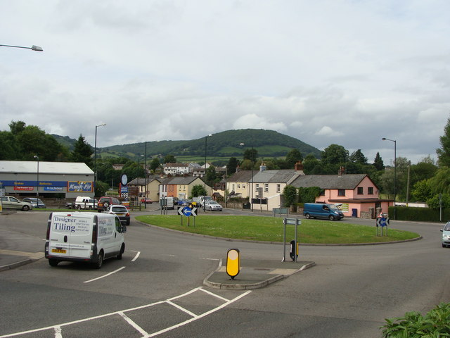 File:Roundabout from the Waitrose carpark - Geograph - 1360417.jpg