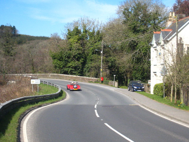 File:The bridge over the Camel at Dunmere - Geograph - 1841971.jpg