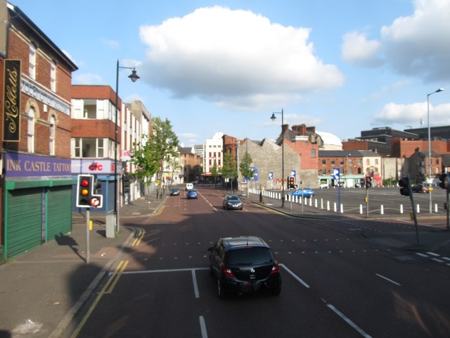 File:View east along North Street - Geograph - 3025902.jpg