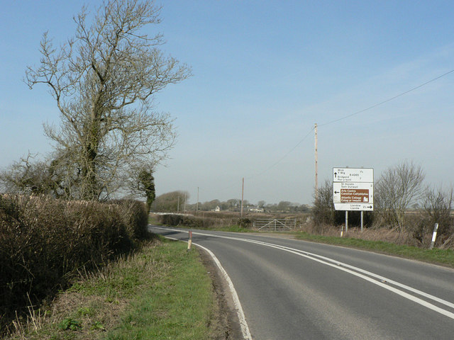 File:Dangerous bend west of Llantwit Major - Geograph - 1207305.jpg