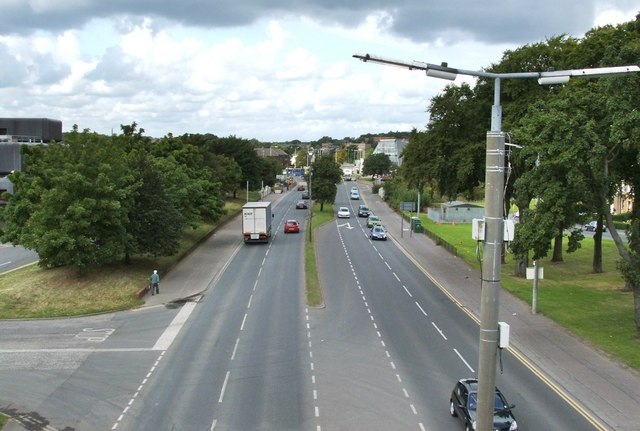 File:Barrhead Road (C) Lairich Rig - Geograph - 3896820.jpg