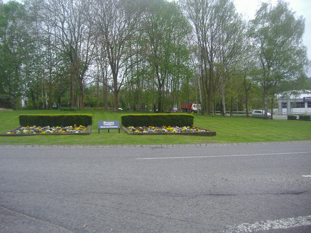 File:Gardens on A40 roundabout, Loudwater - Geograph - 2355836.jpg