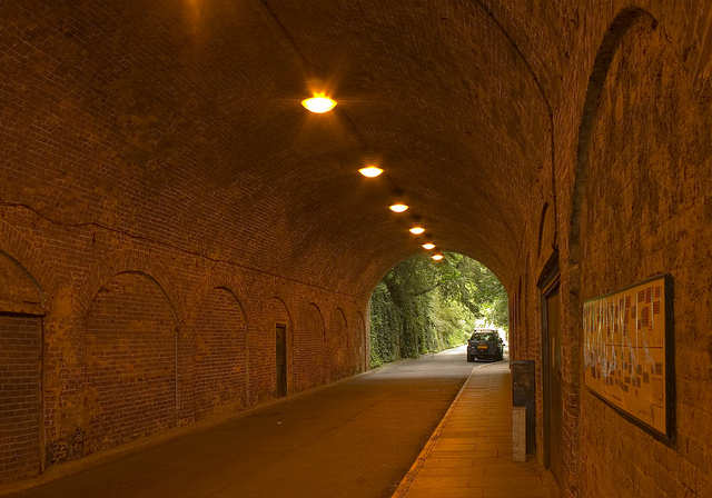 File:Tunnel Road Sand Caves and Mines, Reigate - Flickr - 4705388683.jpg