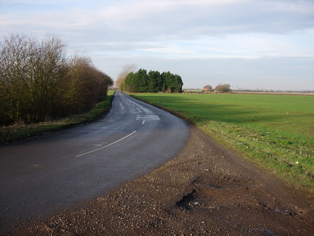 File:Station Road - Geograph - 1141235.jpg