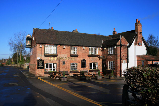 File:The Queens Head - Geograph - 1071062.jpg