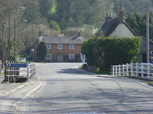 File:Andover Road, Upavon - Geograph - 396834.jpg