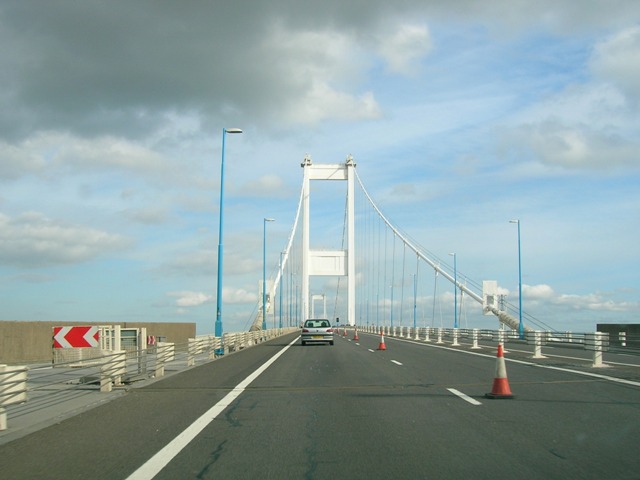 File:M48 Severn Bridge - Coppermine - 5506.jpg