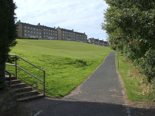 File:Cycle route near Todholm Road (C) Lairich Rig - Geograph - 1663744.jpg