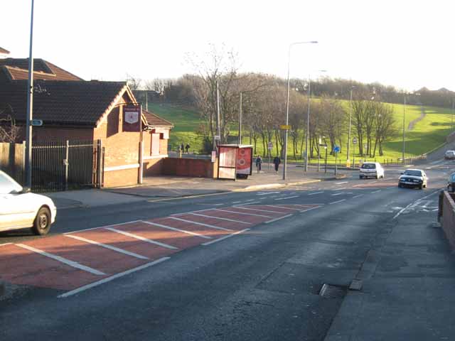 File:Red Star public house and mini-roundabout in Seaton - Geograph - 314430.jpg