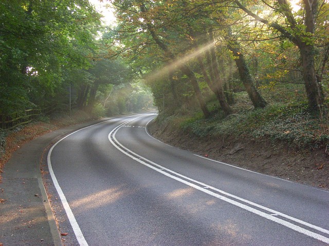 File:The A4130, Hurley - Geograph - 988422.jpg
