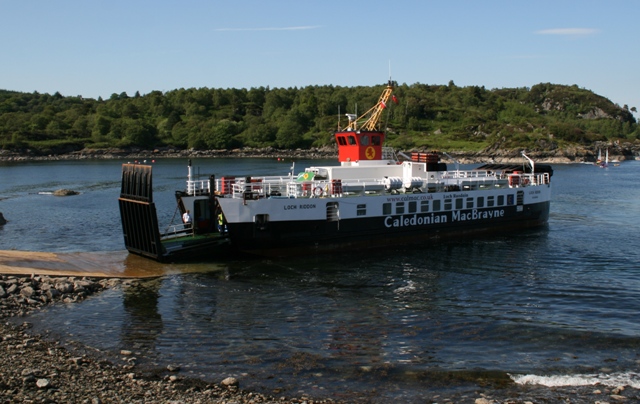 File:Portavadie-ferry.jpg