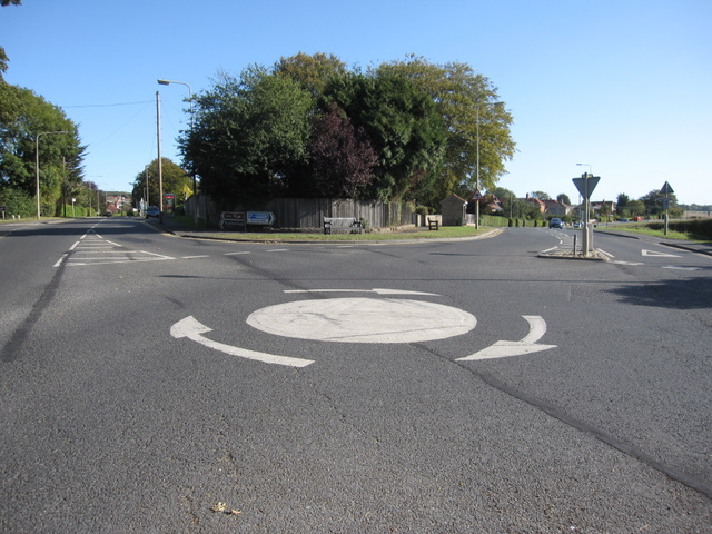 File:Road junction in East Ayton - Geograph - 1525485.jpg