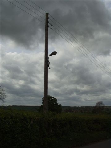 File:Short Bracket Street Light Hunningham - Coppermine - 11594.jpg