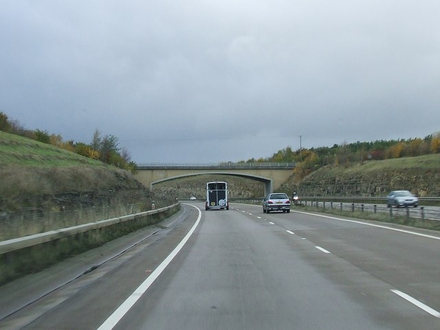 File:The Whiteway crossing the Cirencester bypass - Geograph - 1553865.jpg