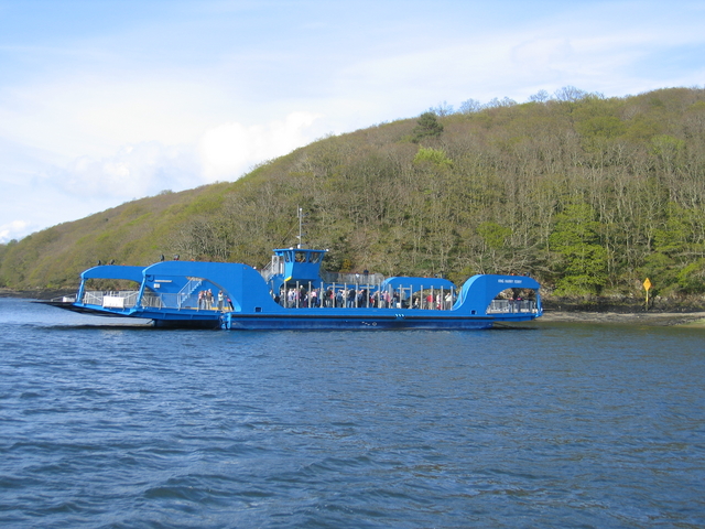 File:The new King Harry Ferry - Geograph - 166371.jpg