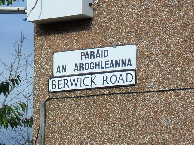 File:Bilingual signage, Berwick Road, Ardoyne - Geograph - 1460241.jpg