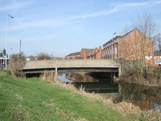 File:Bridge over River Witham, Lincoln (C) JThomas - Geograph - 2829559.jpg