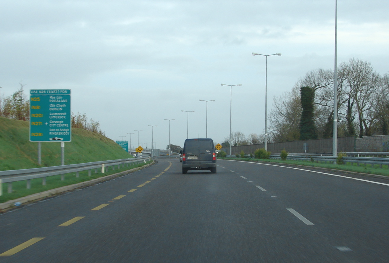 File:N25 Cork Southern Ring approaching Bandon Rd roundabout ...