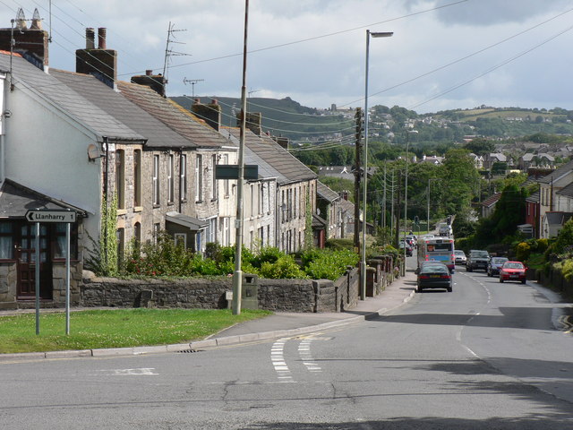 File:A4222 through Brynsadler - Geograph - 877025.jpg