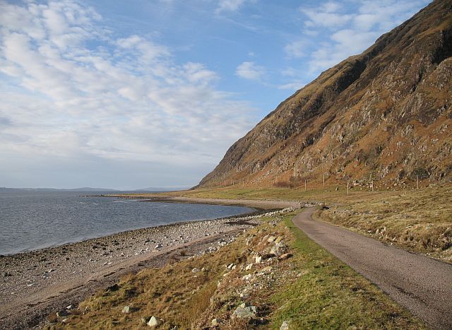 File:Camas a' Ghoirtein Chruinn - Geograph - 728986.jpg