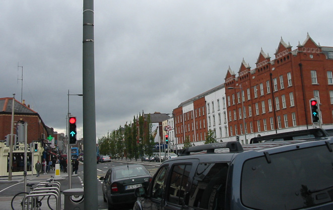 File:Strange phasing of traffic lights, Drumcondra Road, Dublin - Coppermine - 12370.jpg