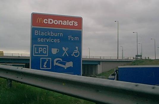 File:The original version of the Blackburn Services sign photographed in July 2003. - Coppermine - 3442.JPG