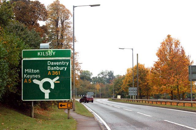 File:Approaching the roundabout on the A5 at Kilsby - Geograph - 1545154.jpg