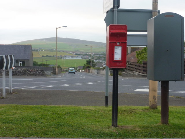 File:Kirkwall- postbox &-8470; KW15 29, Lynn... (C) Chris Downer - Geograph - 2584883.jpg