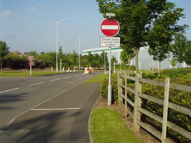 File:No Entry Sign With Exceptions For Buses And Access Card Holders Plate - Coppermine - 12487.jpg