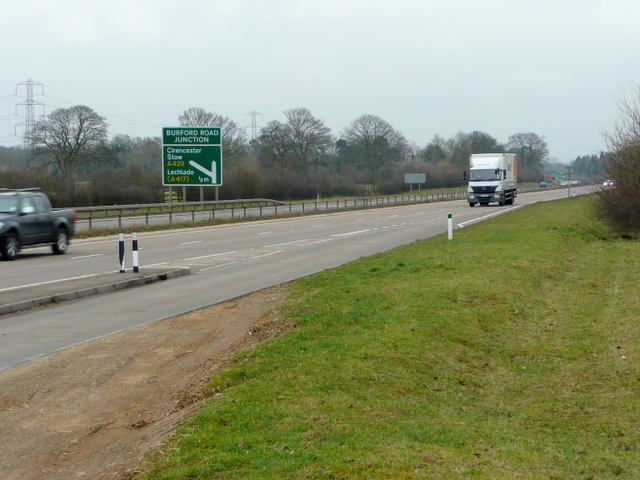 File:A417 dual carriageway north of Cirencester - Geograph - 1199980.jpg