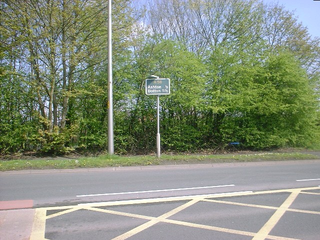 File:A58 Liverpool Road, Ashton-in-Makerfield - Coppermine - 1095.jpg