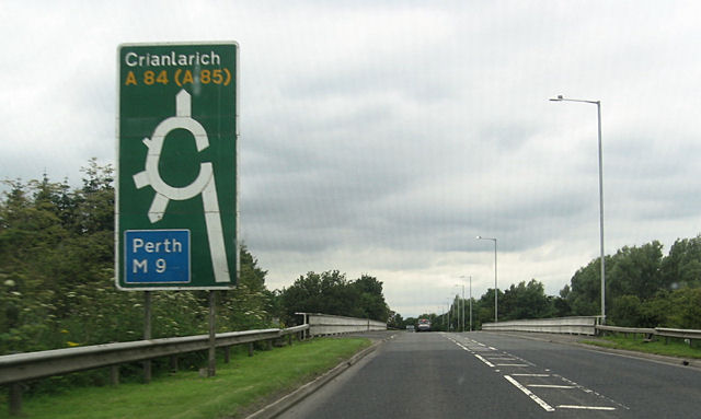 File:A84 crossing M9 near Stirling - Geograph - 3068065.jpg