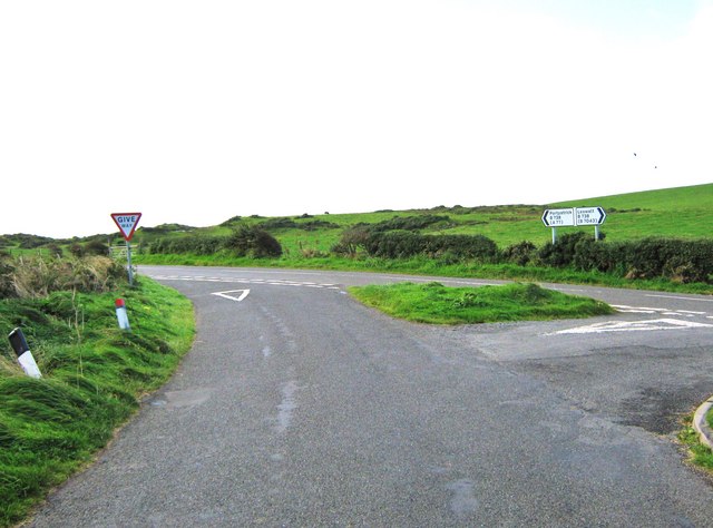 File:A minor road meets the B738 - Geograph - 1626738.jpg