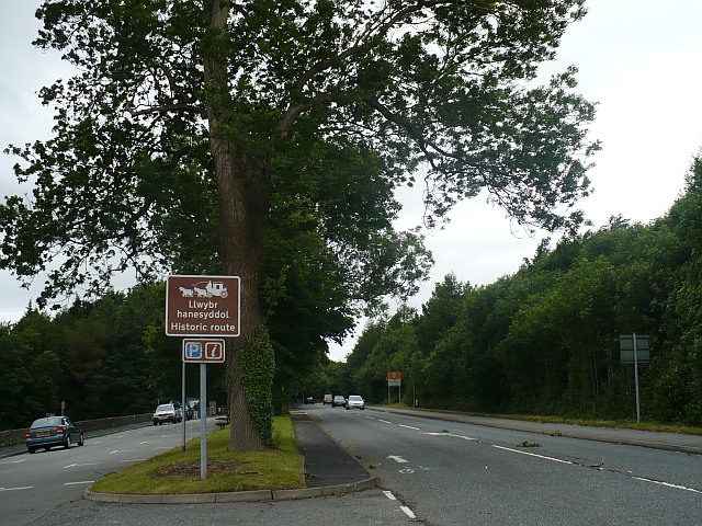 File:Historic Road - Geograph - 861205.jpg