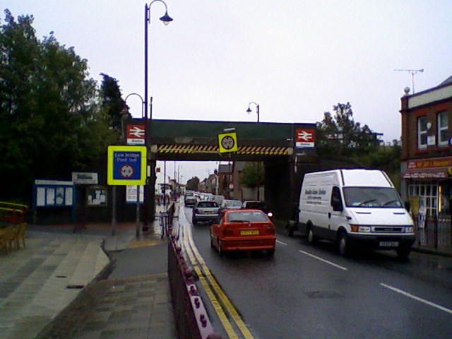 File:Shotton Railway Bridge.jpeg