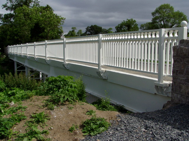 File:The New White Bridge June 2009 - Geograph - 1372649.jpg