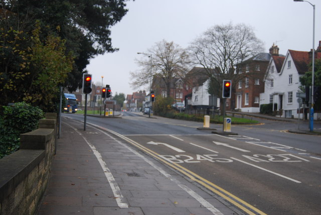 File:Junction of the B245 & A227 in North Tonbridge - Geograph - 1032362.jpg