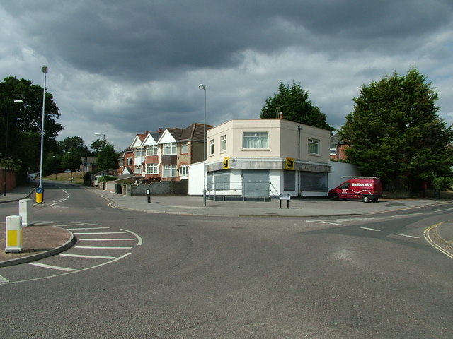 File:Vacant shop (C) Rob Candlish - Geograph - 1987309.jpg