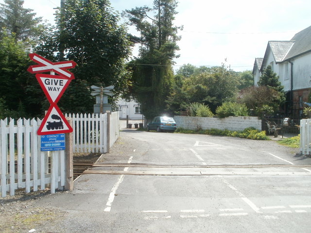 File:Across the level crossing, Llanwrda (C) Jaggery - Geograph - 2489911.jpg