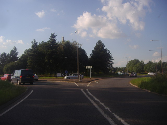 File:Kingston Roundabout, Wavendon - Geograph - 3073632.jpg