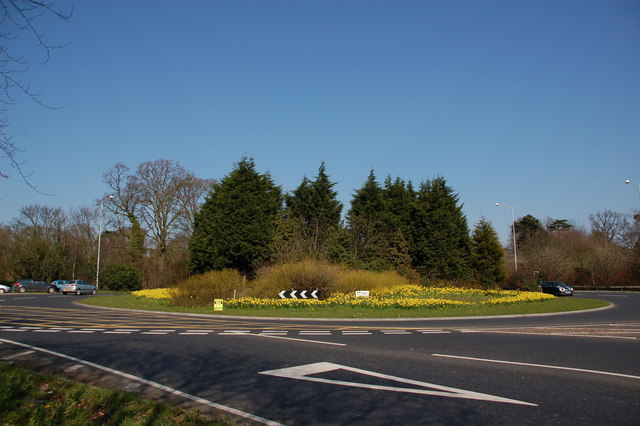 File:Rushpark roundabout, Whiteabbey - Geograph - 384108.jpg
