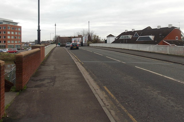 File:Across Priory Bridge, Taunton (C) Jaggery - Geograph - 4282509.jpg