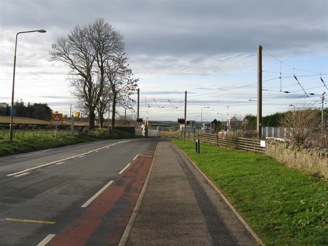 File:Level crossing on the B7031 at Kirknewton - Geograph - 1049894.jpg