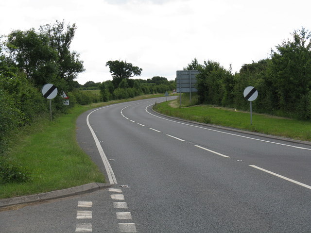 File:The by-pass starts here - Geograph - 856598.jpg