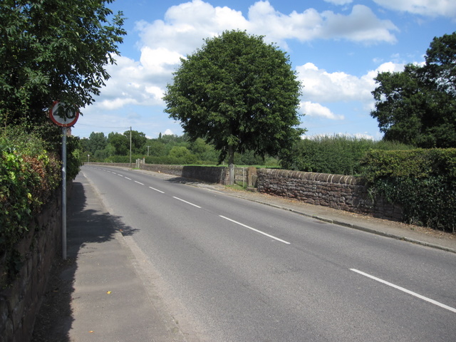 File:The B5130 going north through Aldford - Geograph - 1613814.jpg
