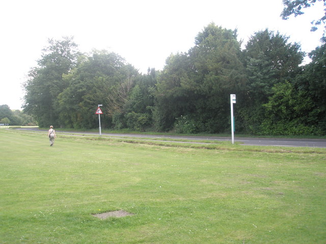 File:Bend ahead on the A328 at Englefield... (C) Basher Eyre - Geograph - 1357663.jpg